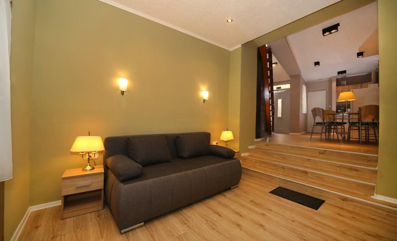 Varkapu Apartman Еґер Екстер'єр фото