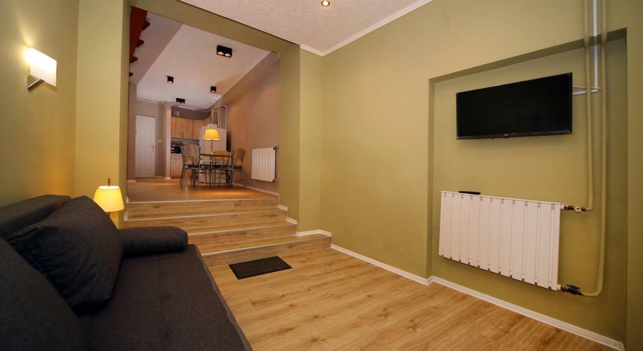 Varkapu Apartman Еґер Екстер'єр фото